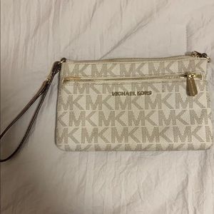 Michael Kors Wristlet